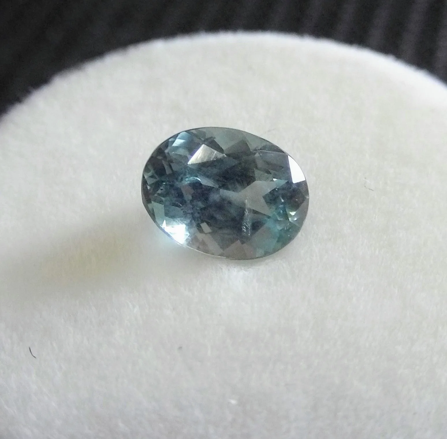1.01ct LIGHT BLUE OVAL MONTANA SAPPHIRE
