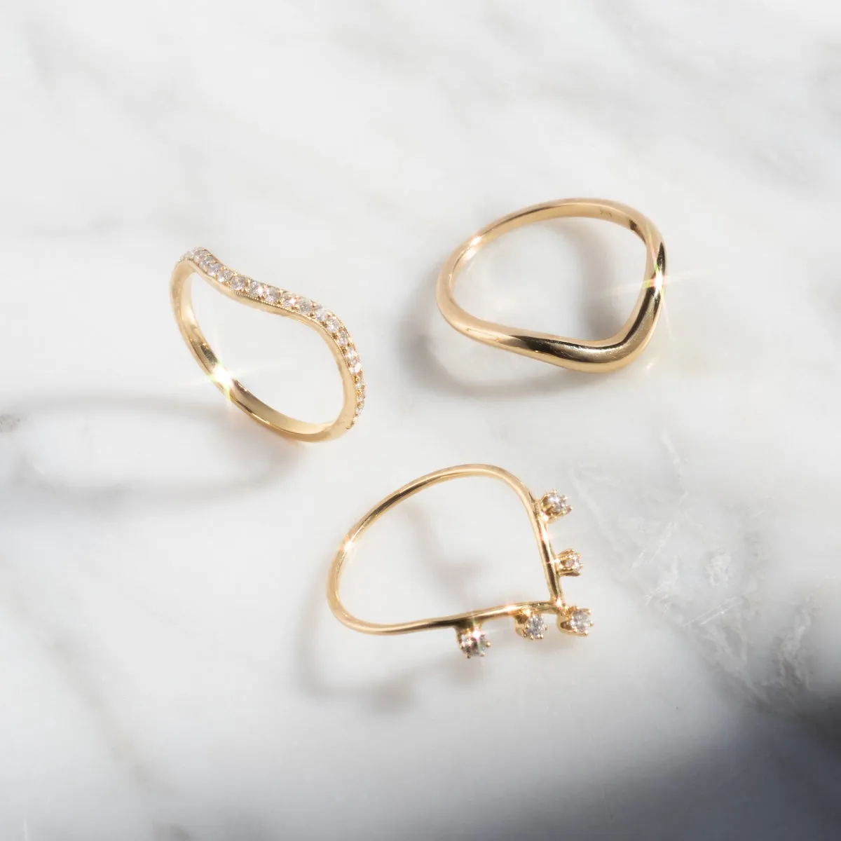 14k Diamond V Crown Ring
