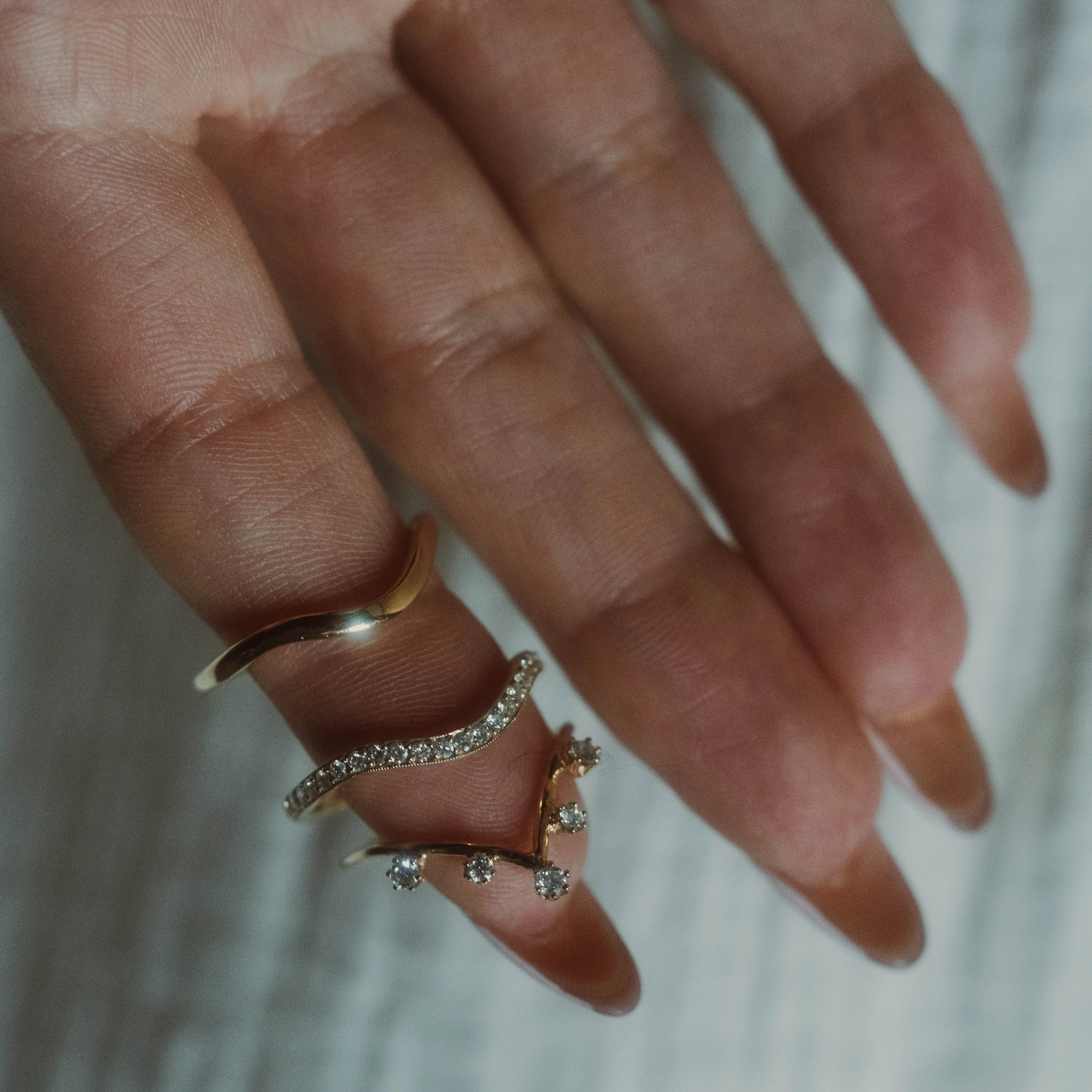 14k Diamond V Crown Ring