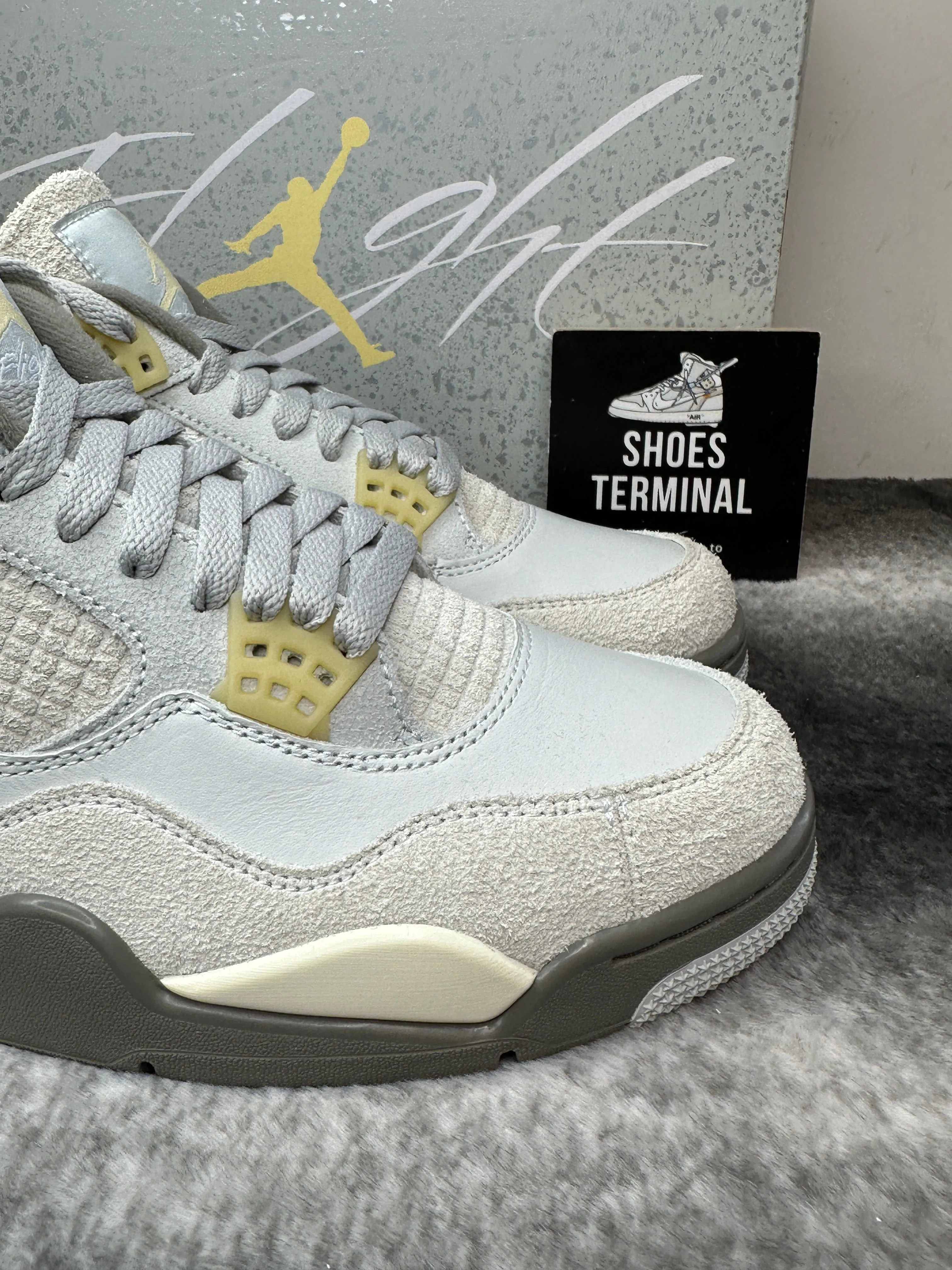Air Jordan 4 Retro SE Craft Photon Dust