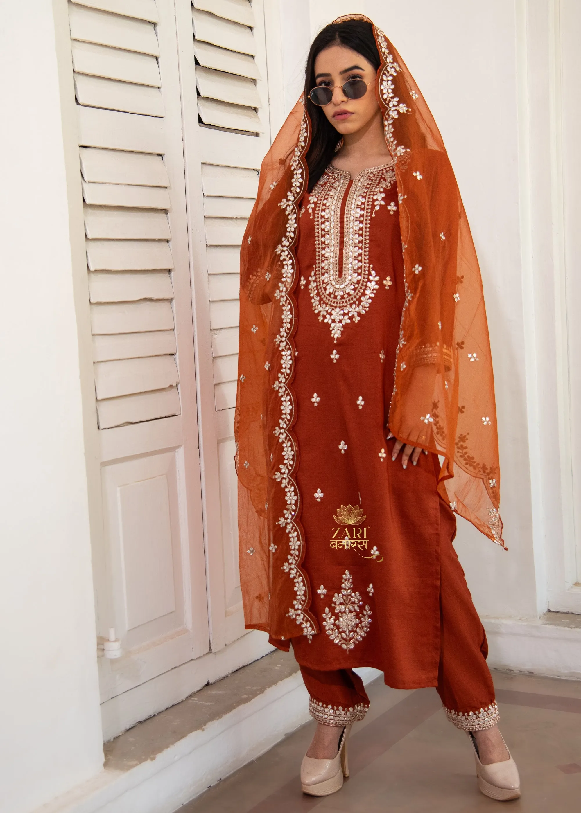 Brown Sienna Bloom Thread Suit-Set of 3