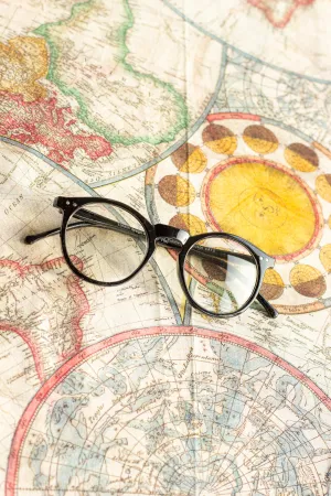 Classic Round Retro Look Fashion Glasses