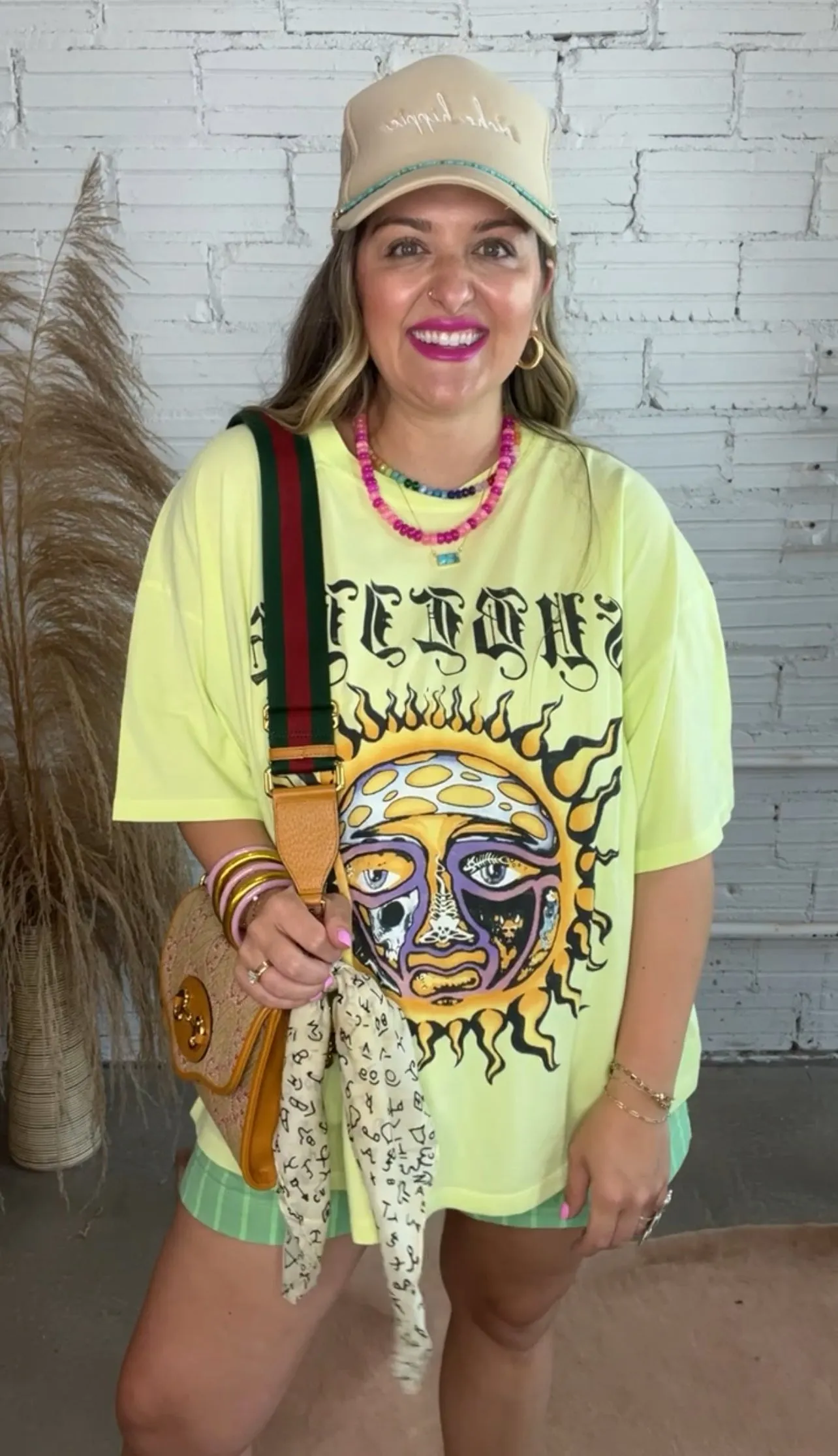 {Daydreamer} Sublime Old English Tee - One Size