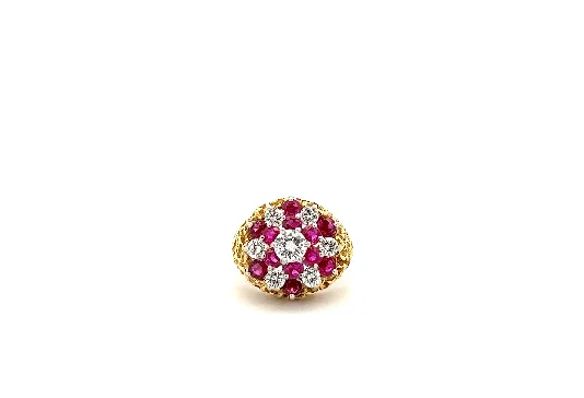 ESTATE RETRO ERA 18KT RUBY & DIAMOND RING