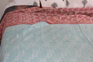 Evanshi Vintage Kantha Quilt | (QUEEN-KING)