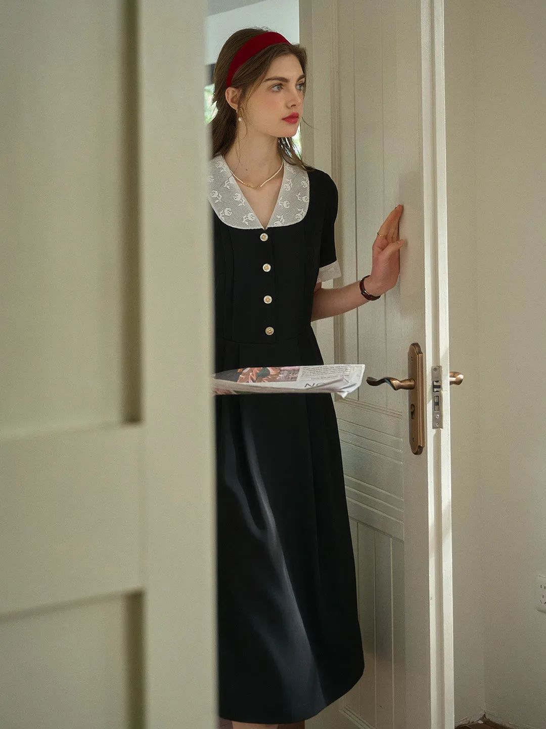 Evelyn Peter Pen Collar Contrasting Dress