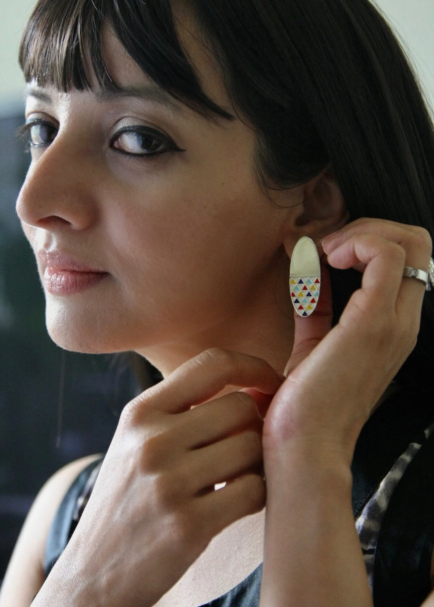 Exquisite, long oval 'lambotra' earrings