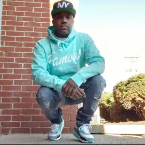 FAMOUS SCRIPT HOODIE (MINT)