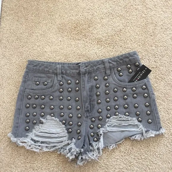 Fashion Nova 72k Streetwear &quot;Make It Nasty&quot; Studs Distressed High Rise Shorts