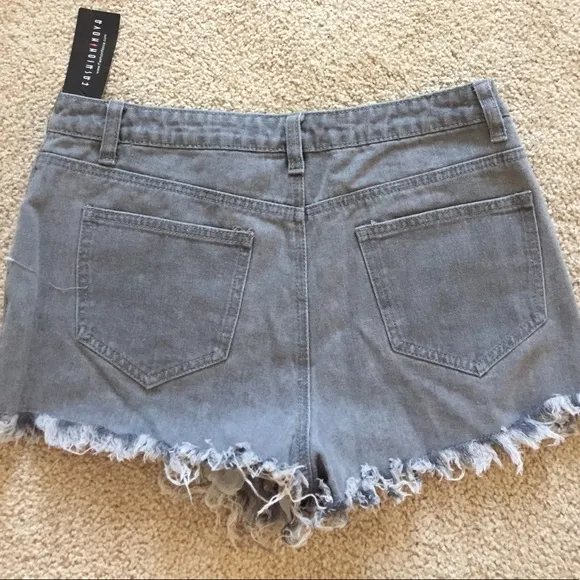 Fashion Nova 72k Streetwear &quot;Make It Nasty&quot; Studs Distressed High Rise Shorts