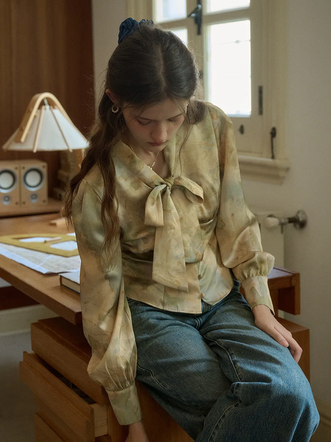 【Final Sale】Melina Retro Oil Painting Print V-Neck Lace-Up Lantern Sleeve Satin Blouse