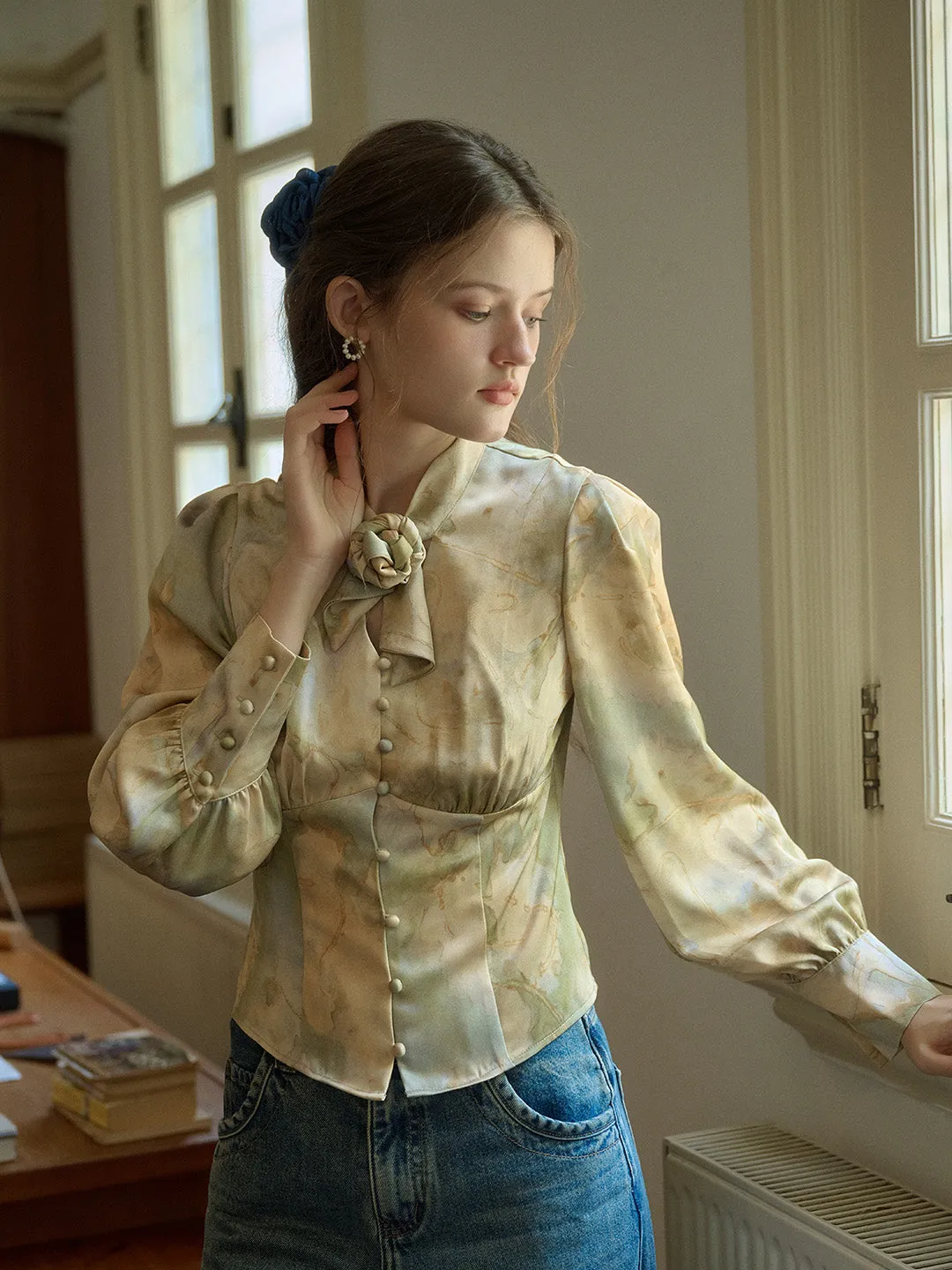 【Final Sale】Melina Retro Oil Painting Print V-Neck Lace-Up Lantern Sleeve Satin Blouse