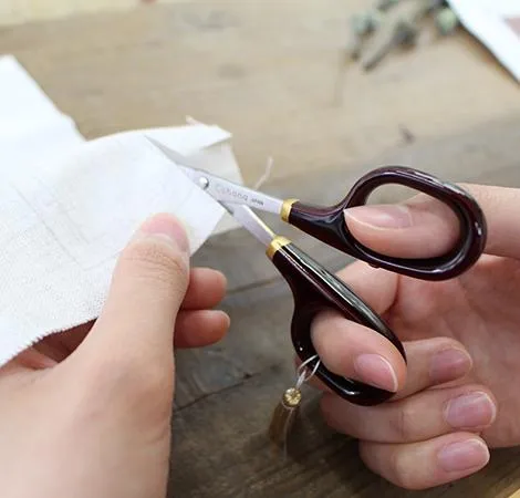 Fine Scissors with Gold Lacquer, Burnt sienna