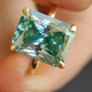 Gorgeous Yellow Gold Radiant Cut Paraiba Tourmaline Engagement Ring