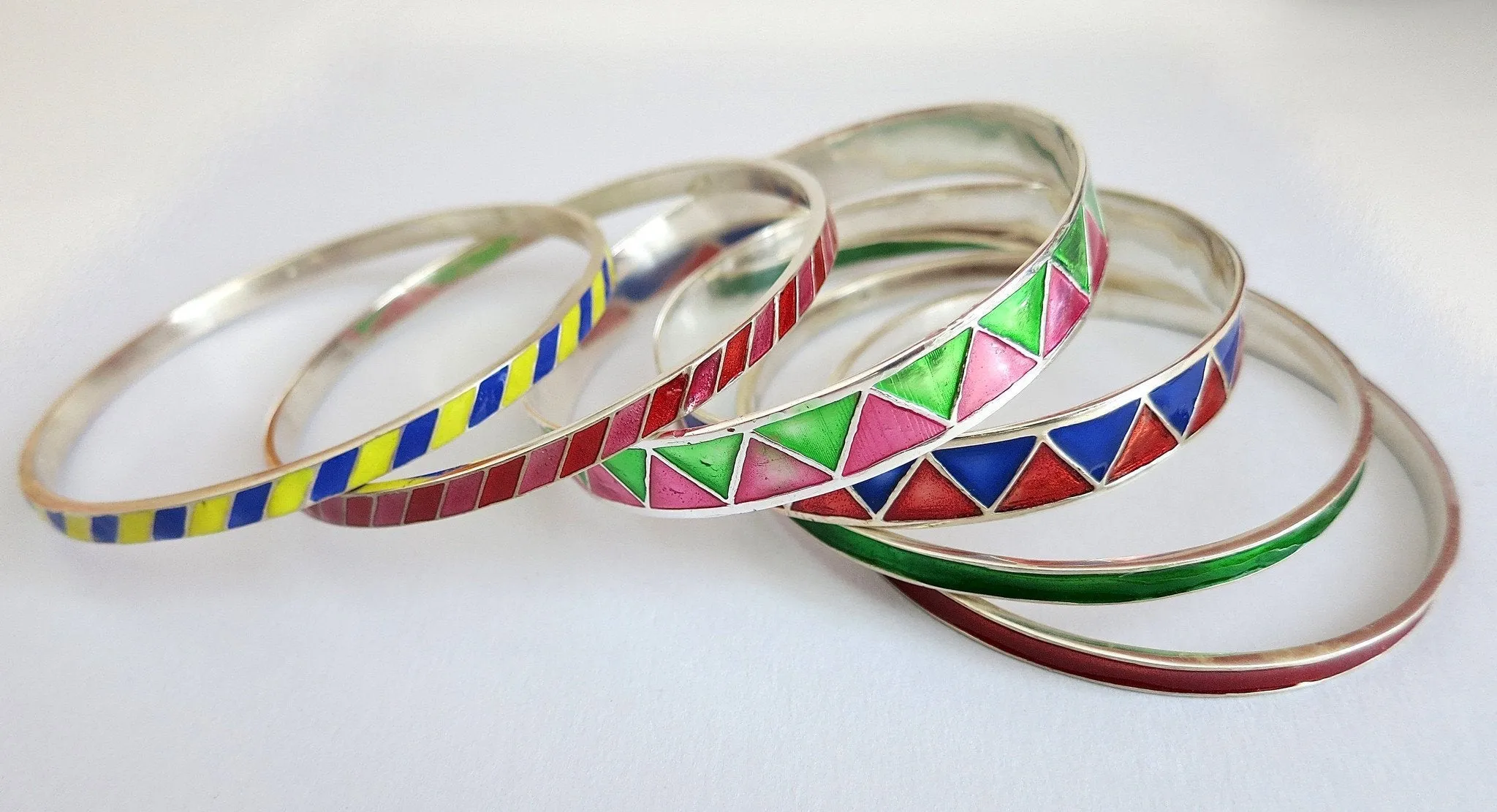 Gorgeous, zig zag pattern colourful enamel work wide bangle