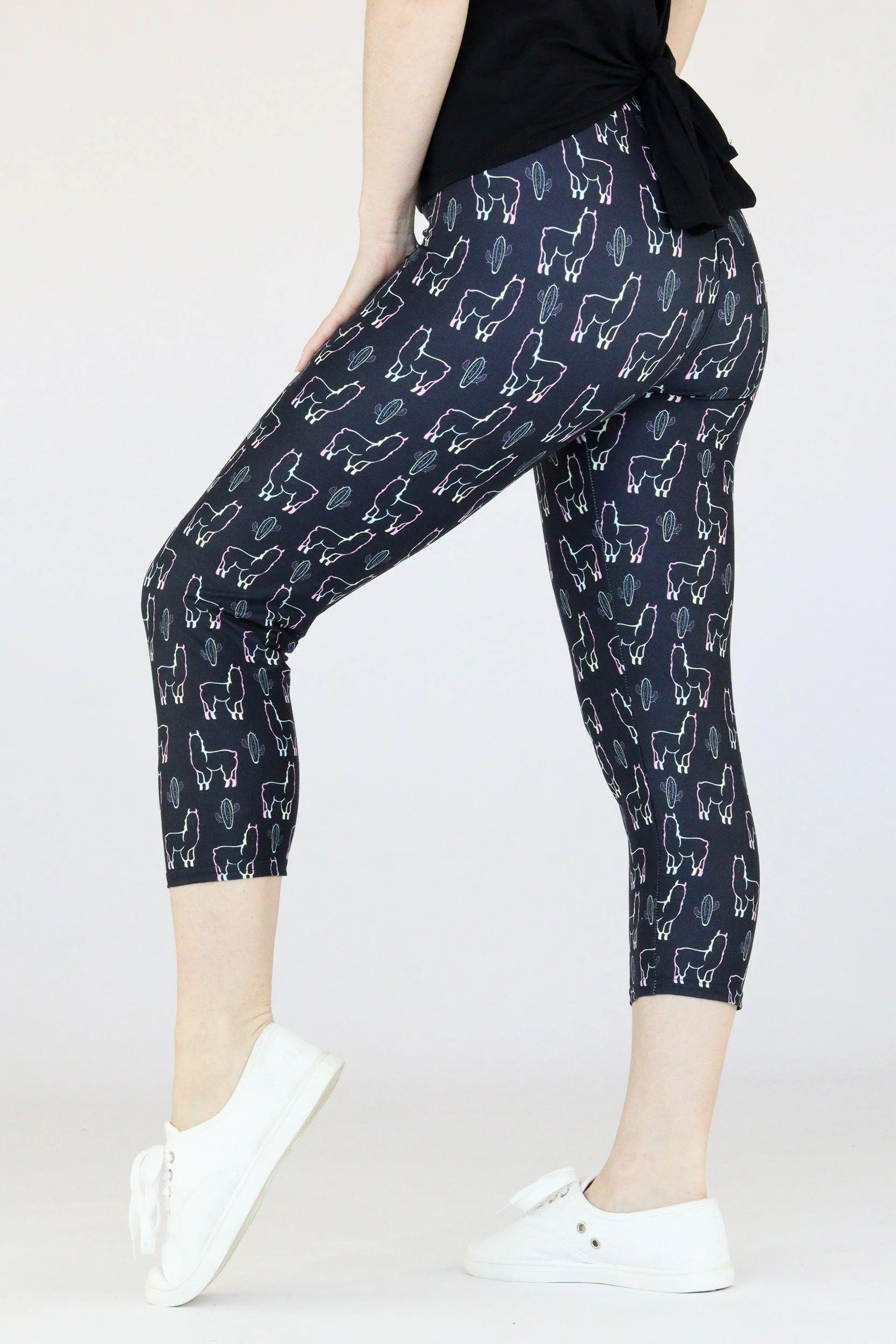 Holographic Llama - Casual Capri Leggings