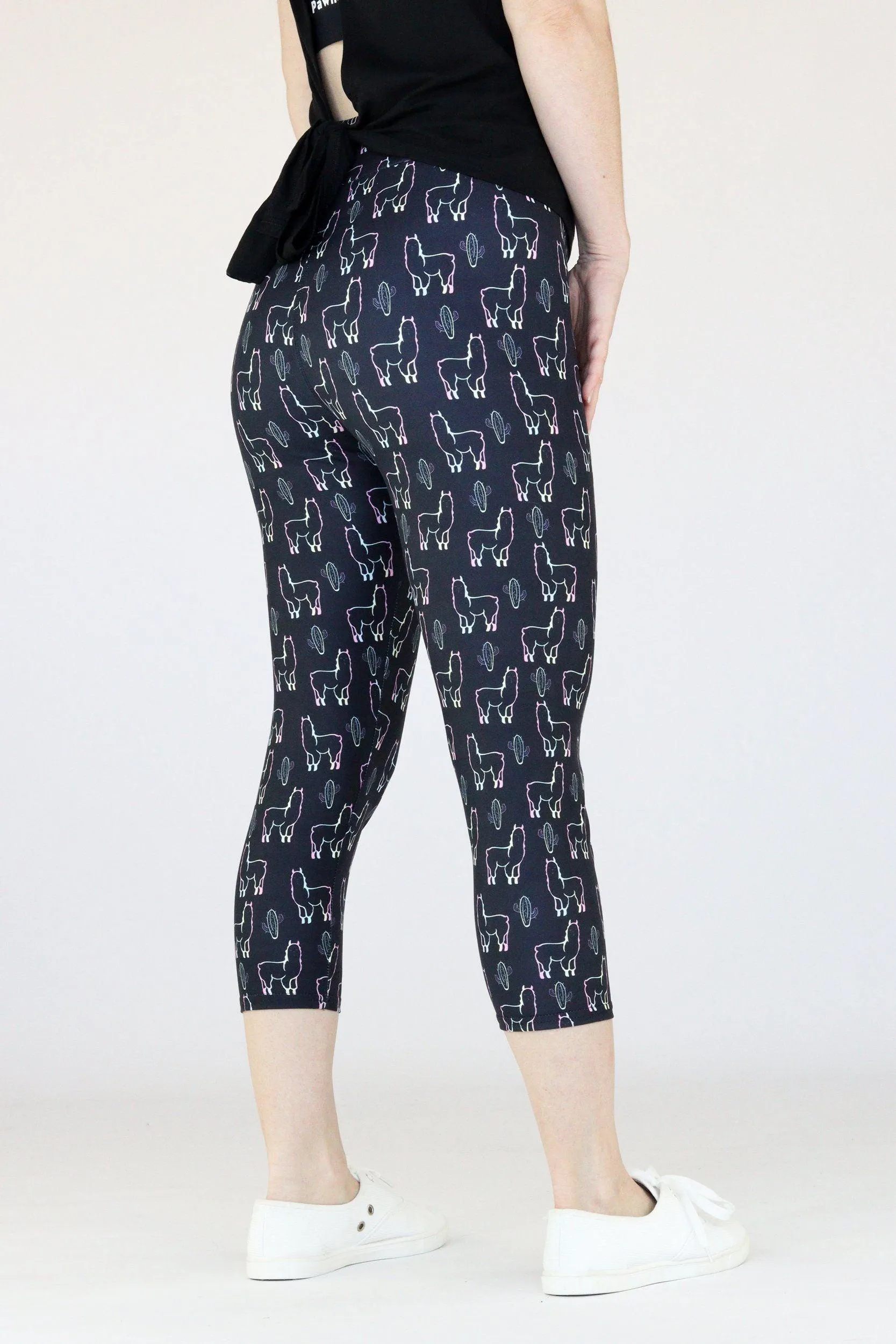 Holographic Llama - Casual Capri Leggings
