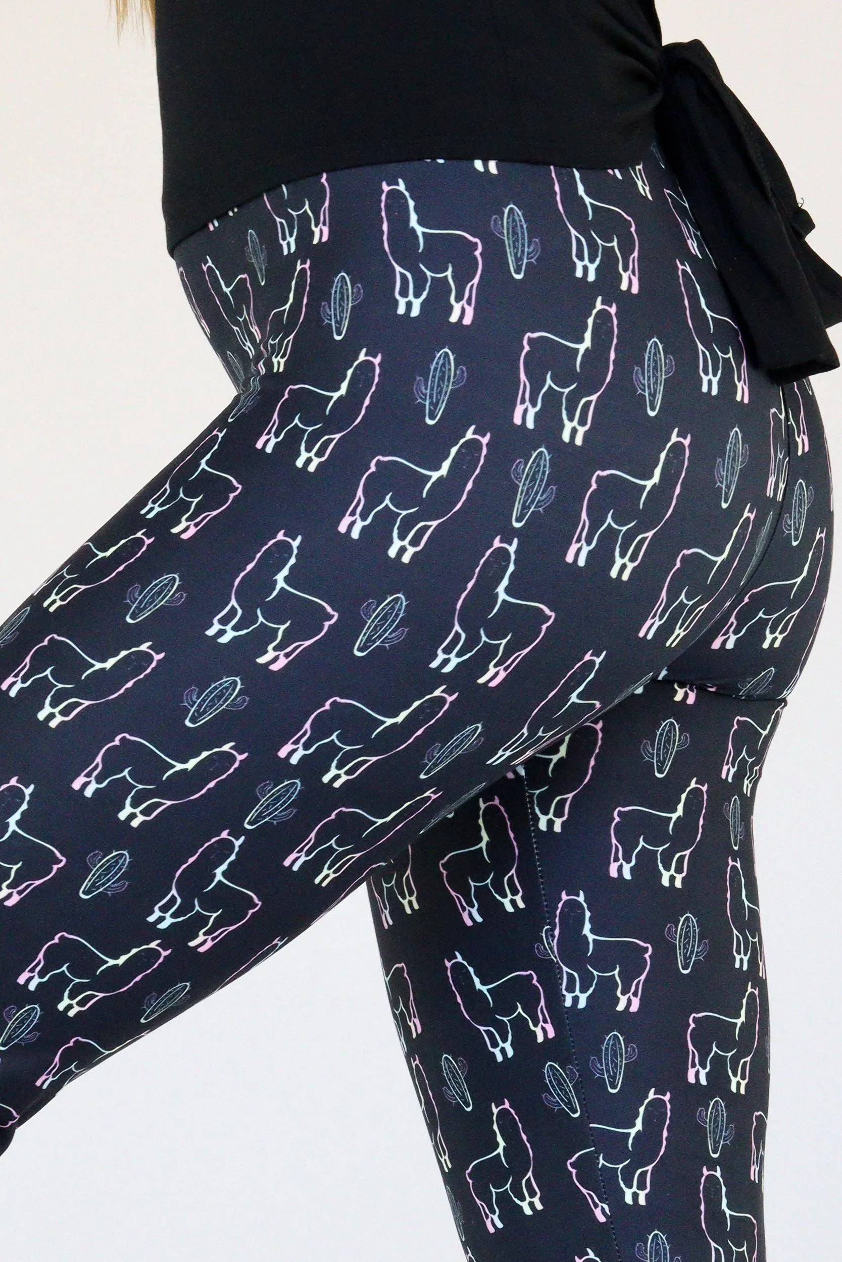 Holographic Llama - Casual Capri Leggings