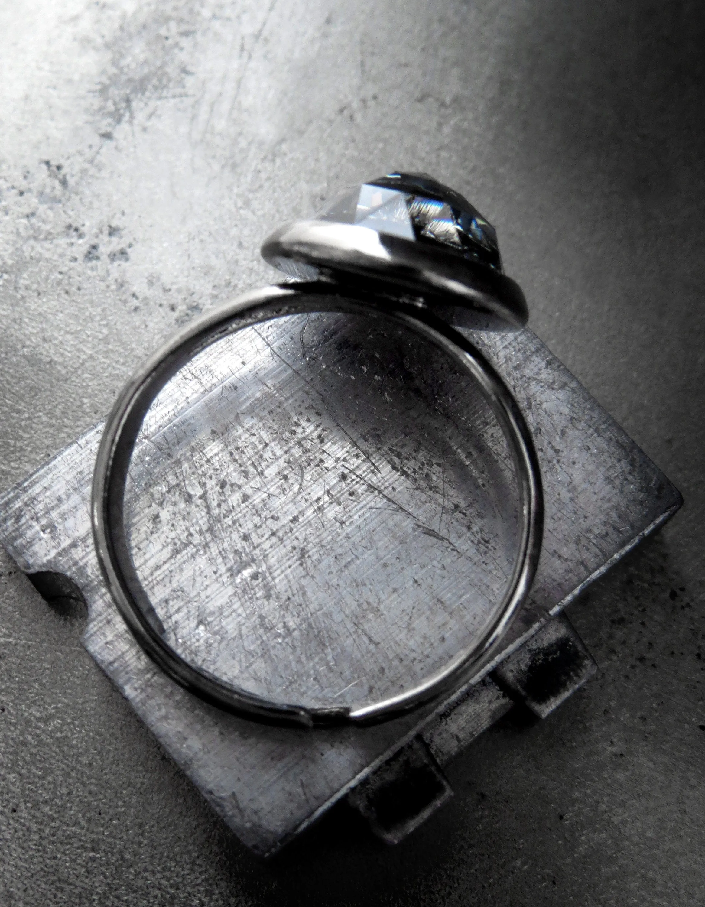 HUSH - Small Black Night Crystal Ring