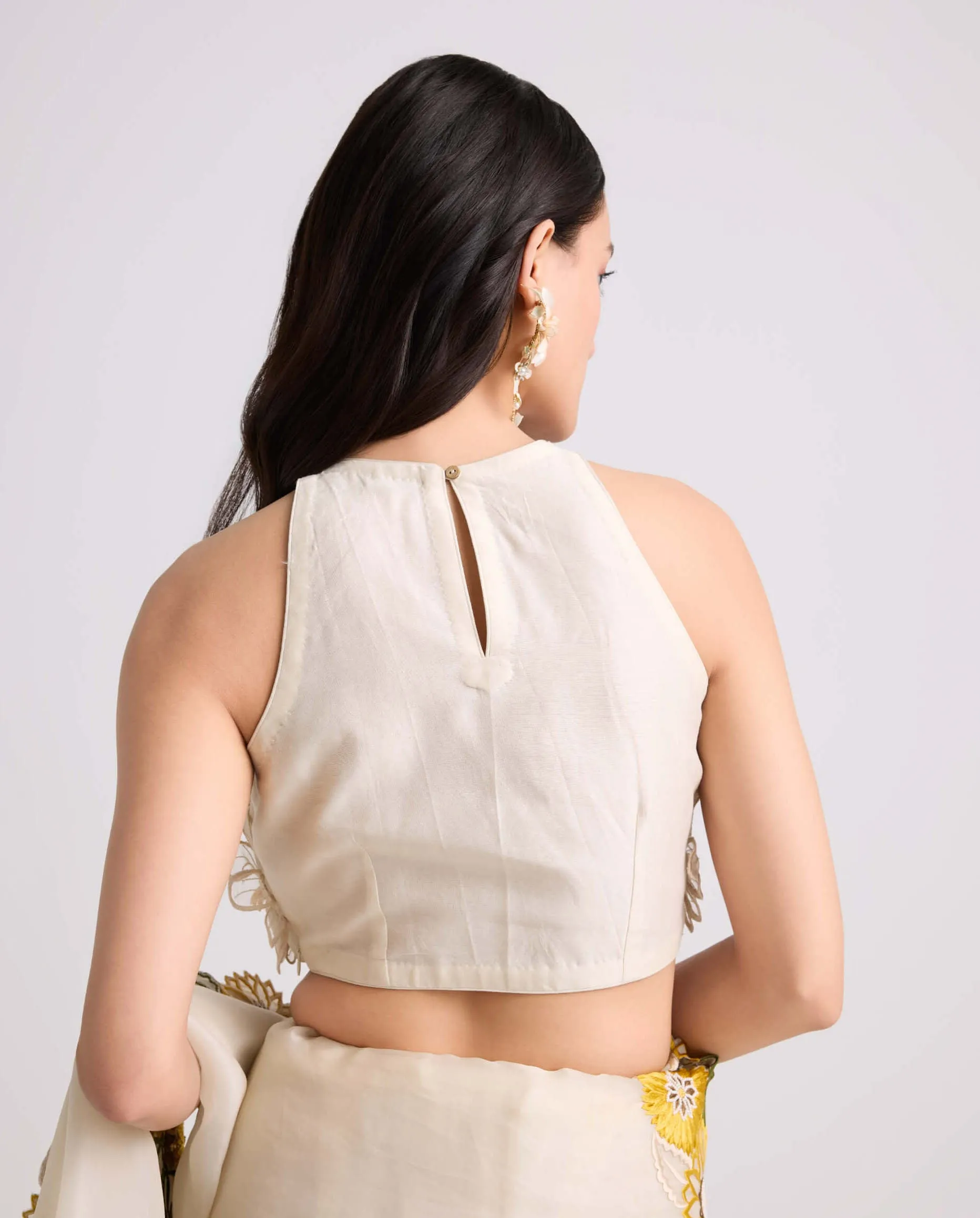 Ivory daisy applique top