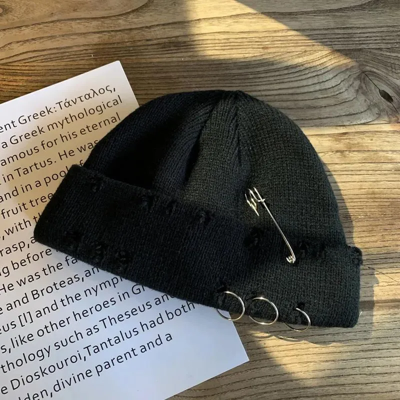 Knit Skullies Beanies Hole Hip Hop Hats with Metal Rings Brooch Fashion Men Women Streetwear Ripped Beanies Hats Solid Autumn Winter Warm Skull Hats
