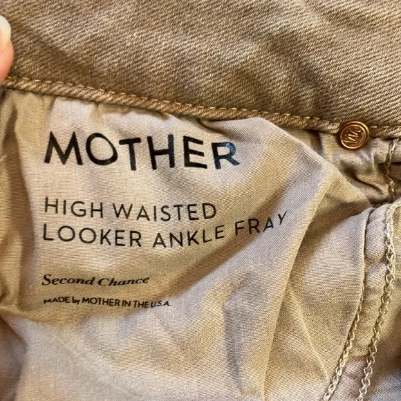 Mother high waisted Looker ankle fray