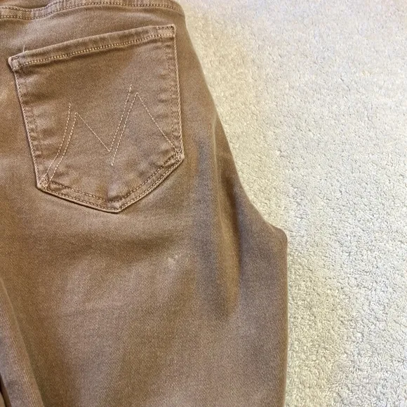 Mother high waisted Looker ankle fray