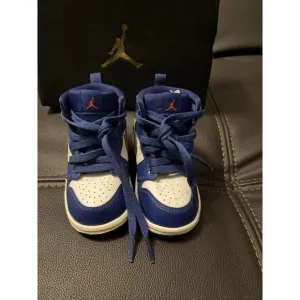 Nike Air Jordan 1 Retro Toddler Size 5c New! Never Worn. 705304-406