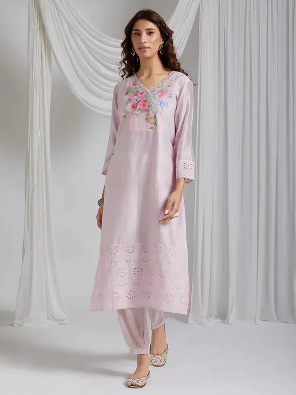 Nostalgic Blush Chanderi Silk Kurta With Delicate Printed Flowers