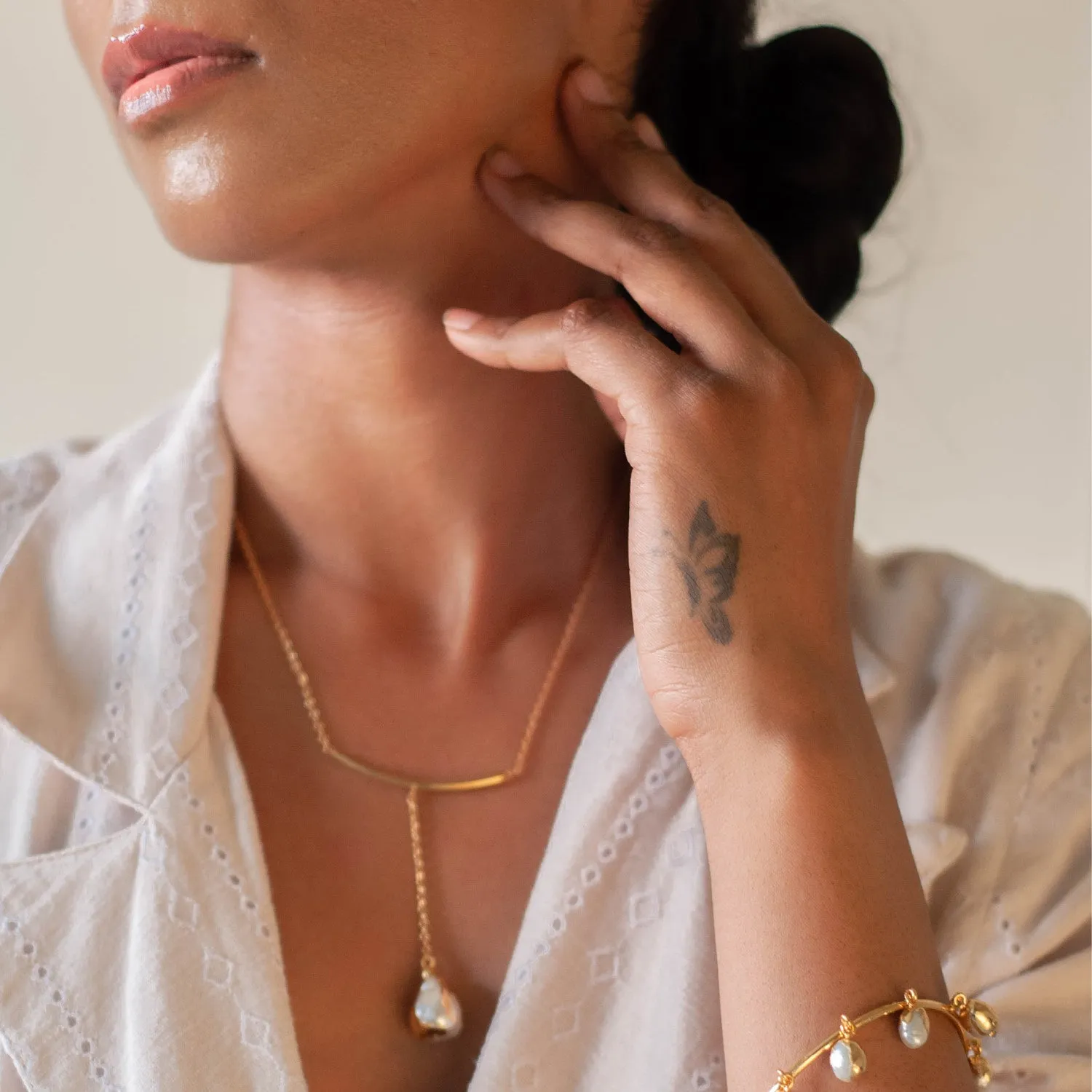 ONA PENDANT