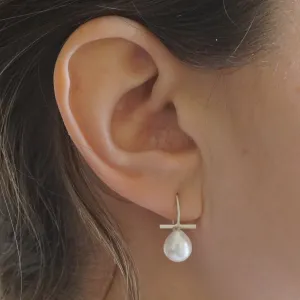 Pearl Teardrop Dangle Earrings: Exquisite Sophistication 0241