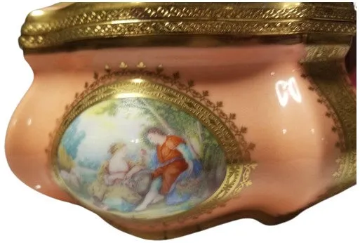 Penicaud Lt Peach Chest - Limited Edition