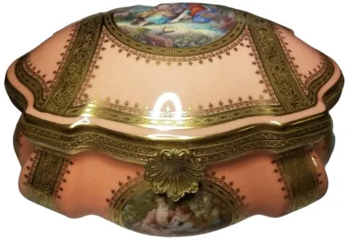 Penicaud Lt Peach Chest - Limited Edition