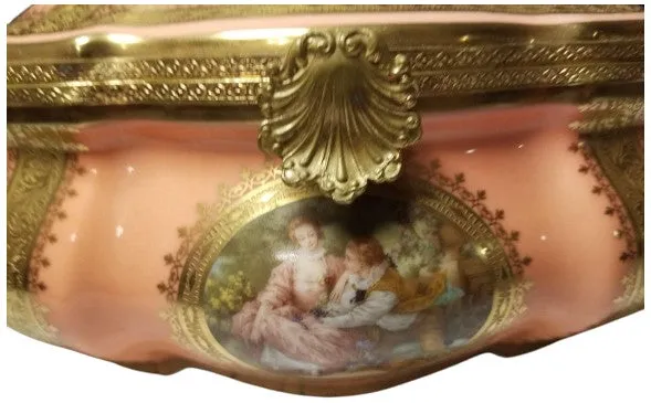 Penicaud Lt Peach Chest - Limited Edition