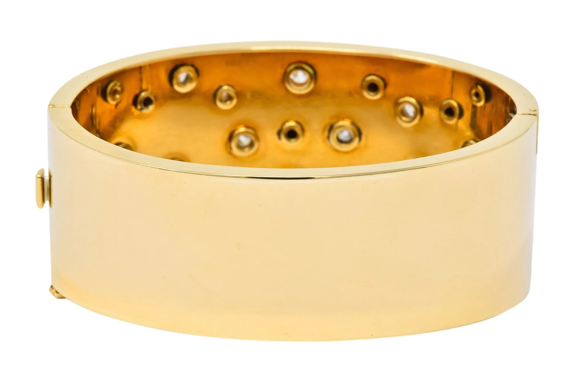 Retro 2.28 CTW Diamond 14 Karat Yellow Gold Bangle 1940's Bracelet