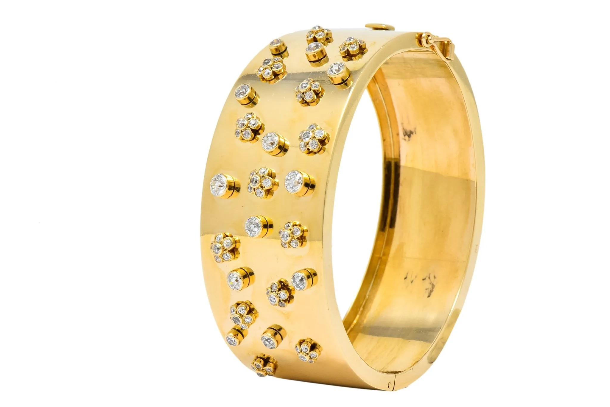 Retro 2.28 CTW Diamond 14 Karat Yellow Gold Bangle 1940's Bracelet