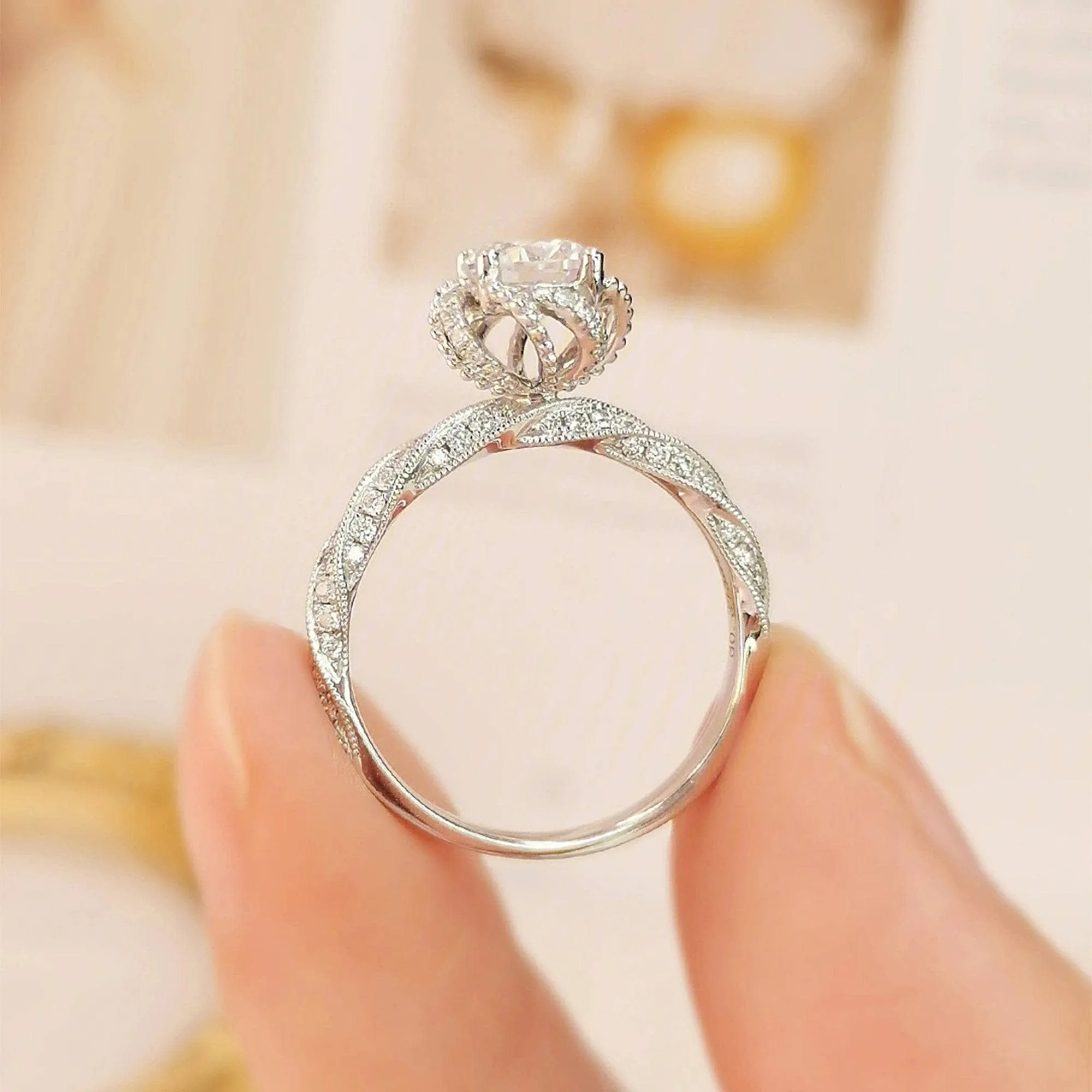 Round Cut 18k Diamond Halo Twist Engagement Ring