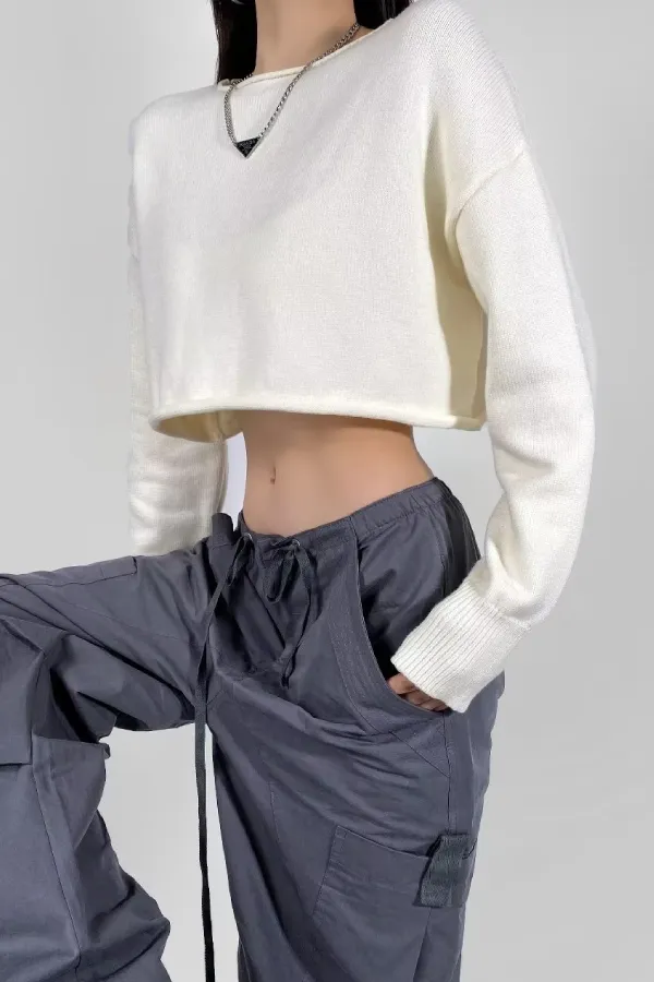 Round Neck Solid Color Loose Casual Long Sleeve Super Short Knitted Sweater