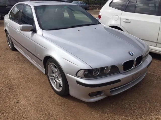 S2746 5' E39 Sedan 525i M54 AUTO 2000/08
