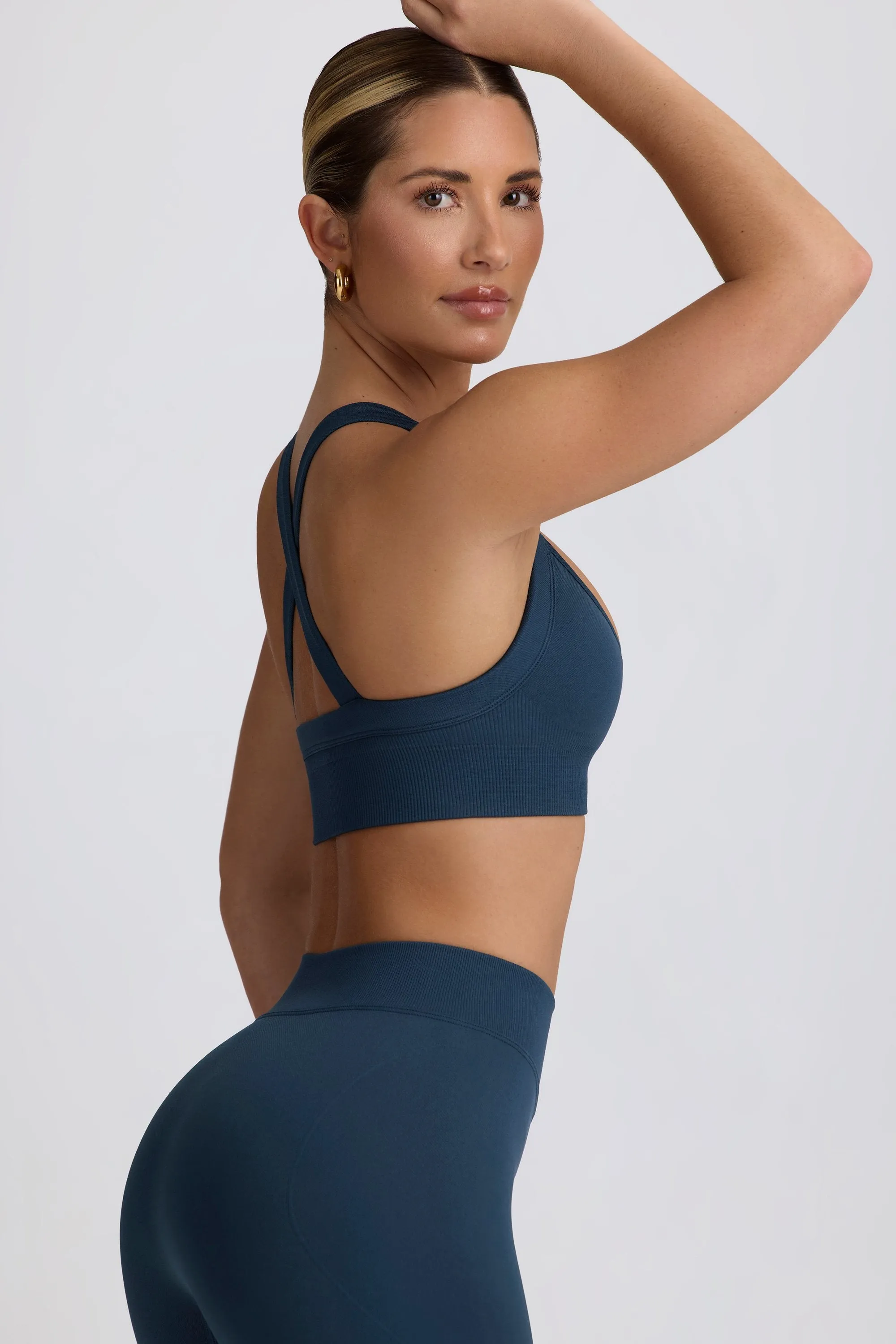 Super Sculpt Seamless Cross-Back Sports Bra in Blue