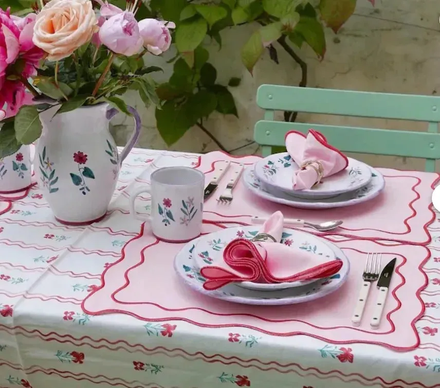Sweetheart Scallop Placemats