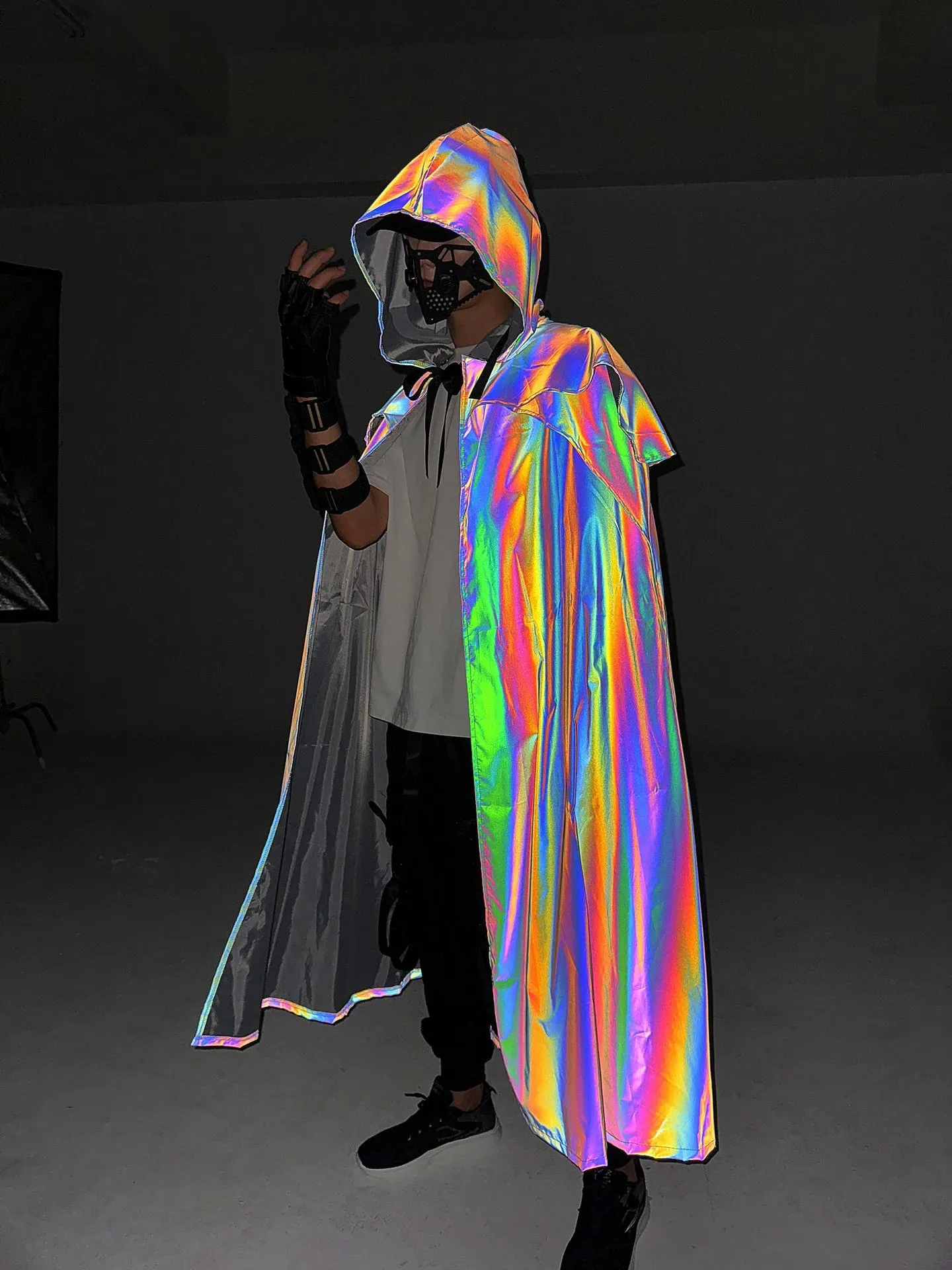 X-Long Reflective Hooded Cape – Unisex Festival & Cosplay Statement Piece
