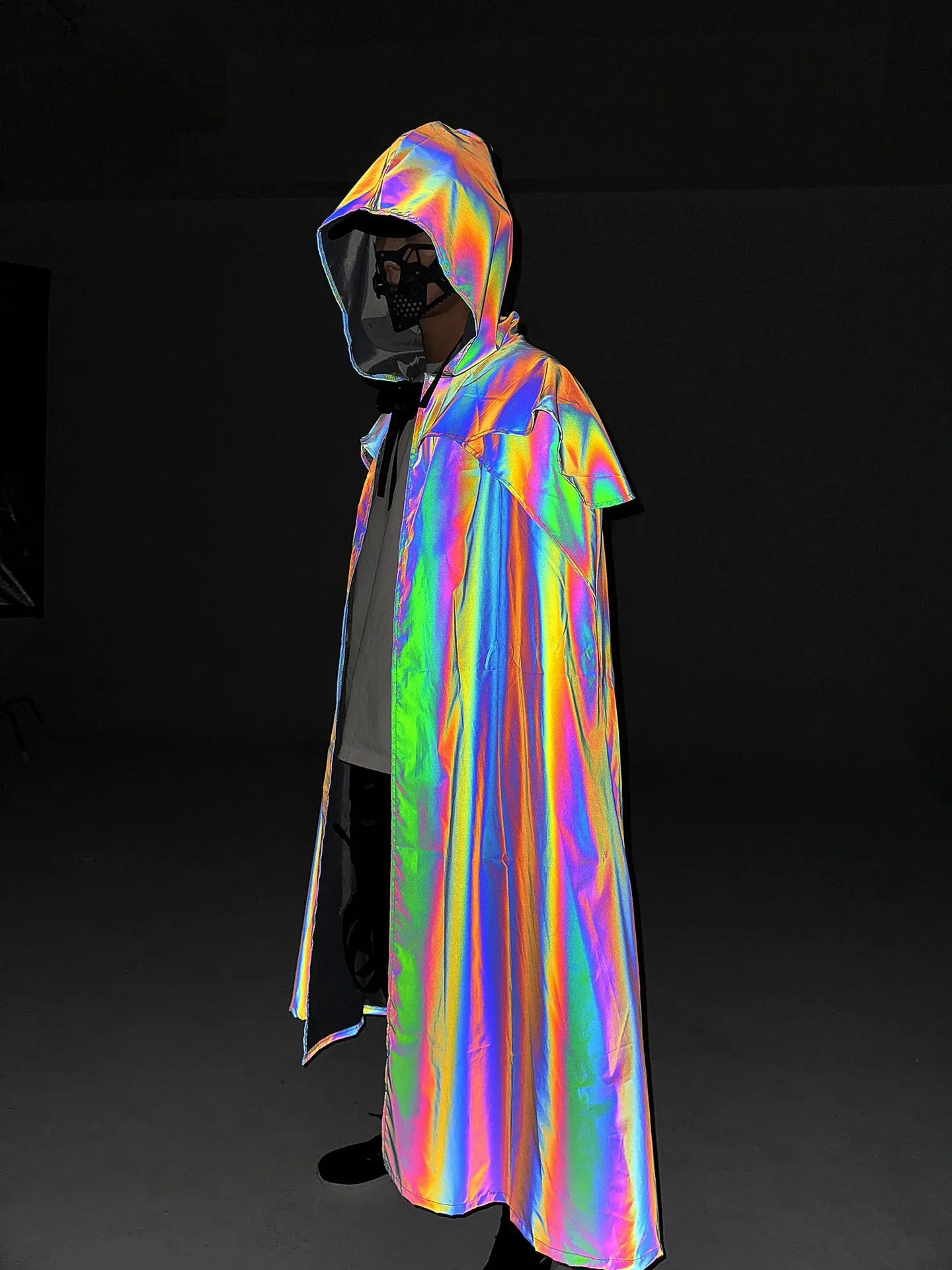 X-Long Reflective Hooded Cape – Unisex Festival & Cosplay Statement Piece